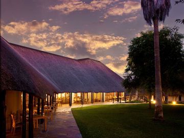 Hotel Kempinski Mokuti Lodge