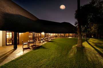 Hotel Kempinski Mokuti Lodge