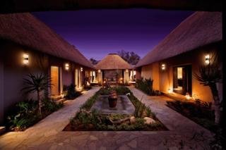 Hotel Kempinski Mokuti Lodge