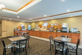Holiday Inn Express Hotel & Suites El Dorado, Ks