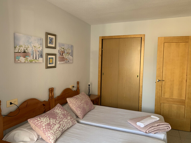 Apartamentos Habitat - Playa Romana 3000