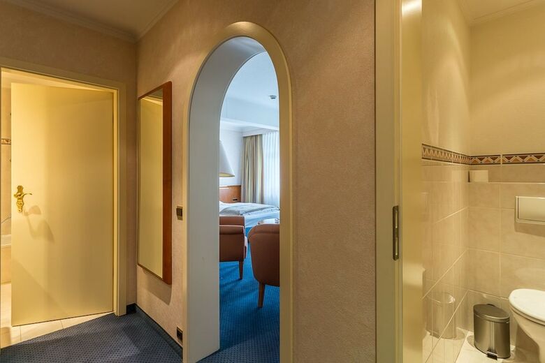 Bw Ambassador Hotel Bosten