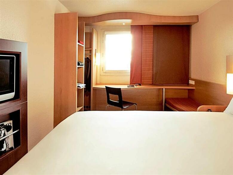 Hotel Ibis Al Rigga