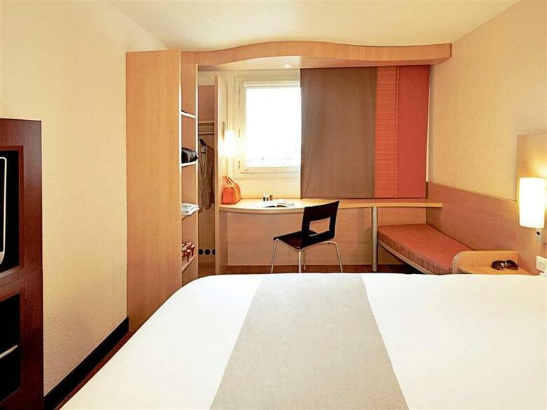 Hotel Ibis Al Rigga