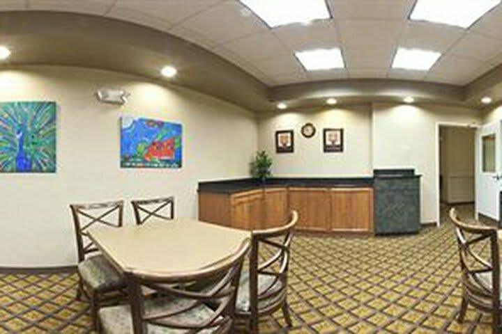 Hotel Candlewood Suites