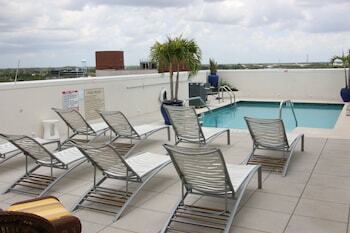 Hotel Indigo Fort Myers River District