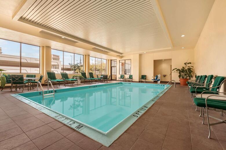Hotel Hilton Fort Wayne At The Grand Wayne Convention Center