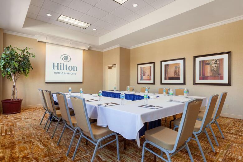 Hotel Hilton Fort Wayne At The Grand Wayne Convention Center