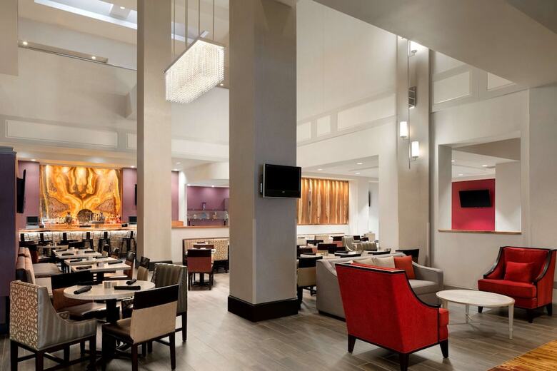 Hotel Hilton Fort Wayne At The Grand Wayne Convention Center