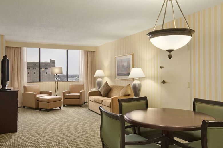 Hotel Hilton Fort Wayne At The Grand Wayne Convention Center