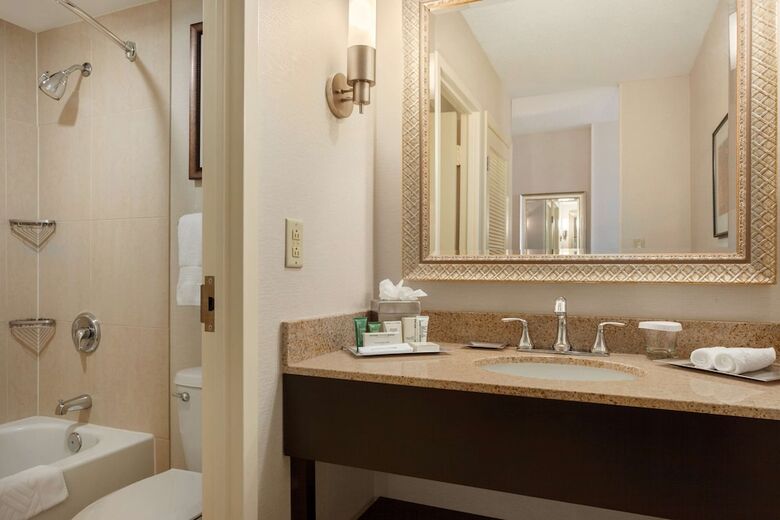 Hotel Hilton Fort Wayne At The Grand Wayne Convention Center