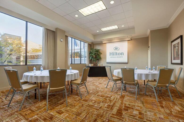 Hotel Hilton Fort Wayne At The Grand Wayne Convention Center