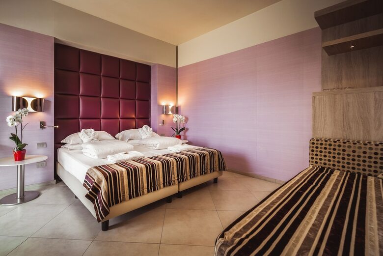 Jazz Hotel
