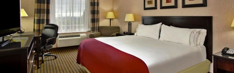 Holiday Inn Express Hotel & Suites Newmarket