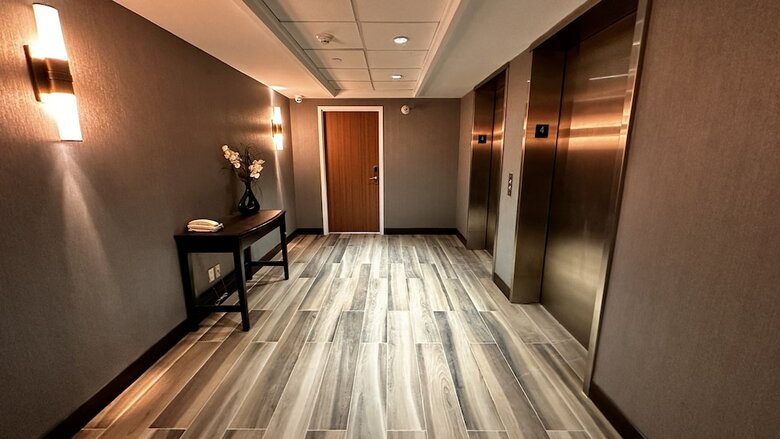 Holiday Inn Express Hotel & Suites Newmarket