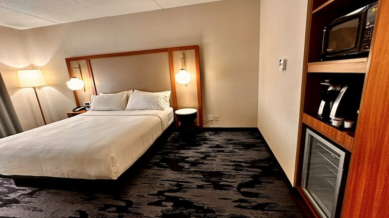 Holiday Inn Express Hotel & Suites Newmarket
