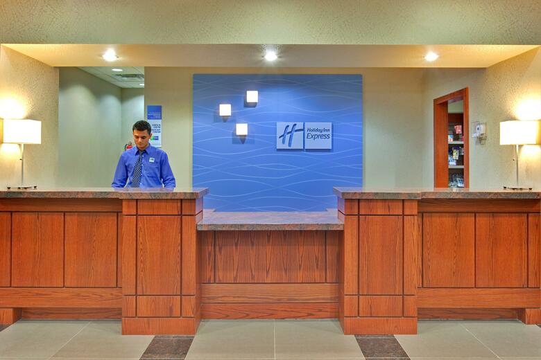 Holiday Inn Express Hotel & Suites Newmarket
