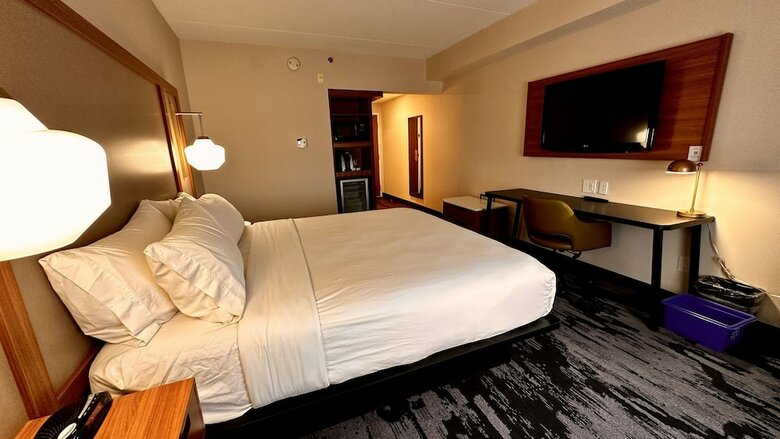 Holiday Inn Express Hotel & Suites Newmarket