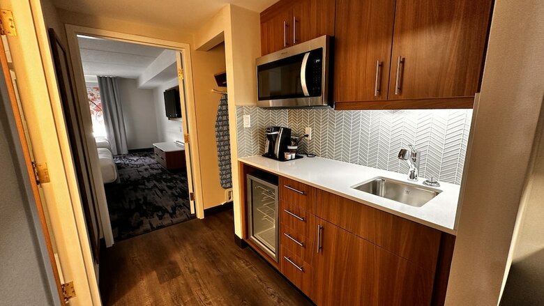 Holiday Inn Express Hotel & Suites Newmarket