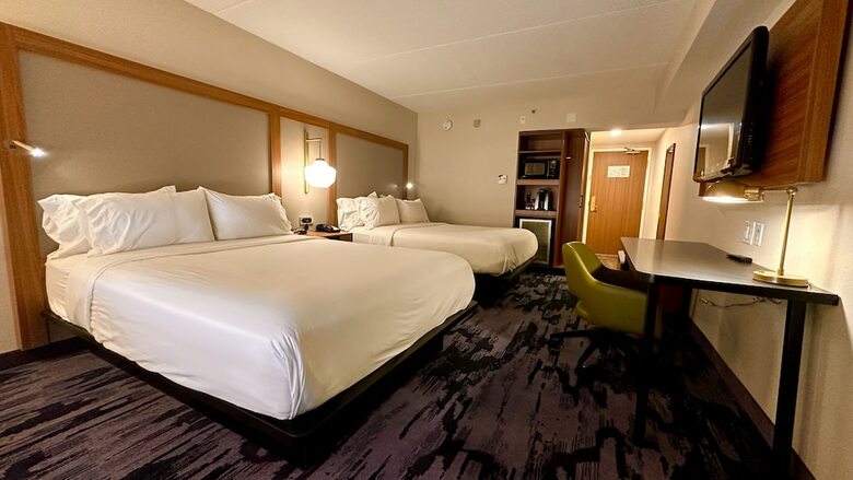 Holiday Inn Express Hotel & Suites Newmarket