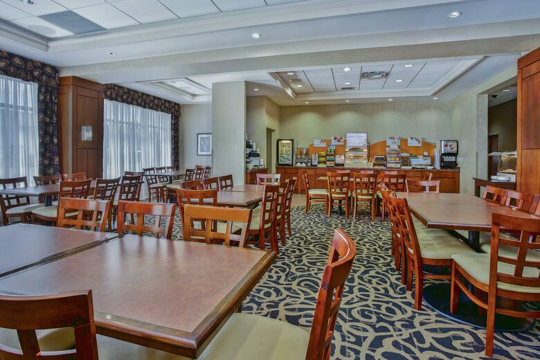 Holiday Inn Express Hotel & Suites Newmarket