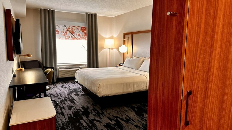 Holiday Inn Express Hotel & Suites Newmarket