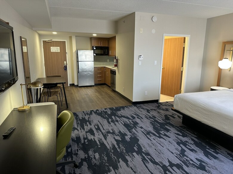 Holiday Inn Express Hotel & Suites Newmarket