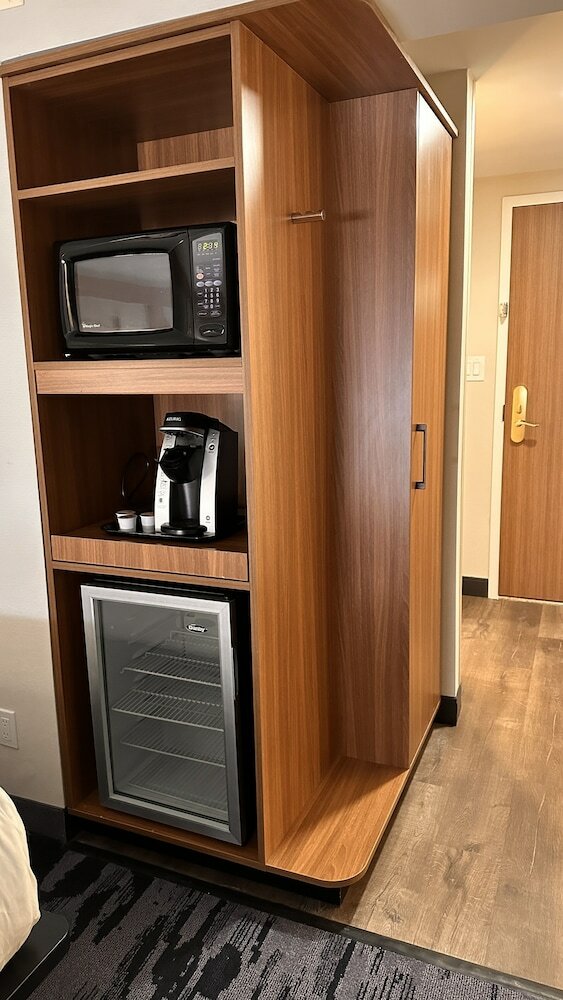 Holiday Inn Express Hotel & Suites Newmarket