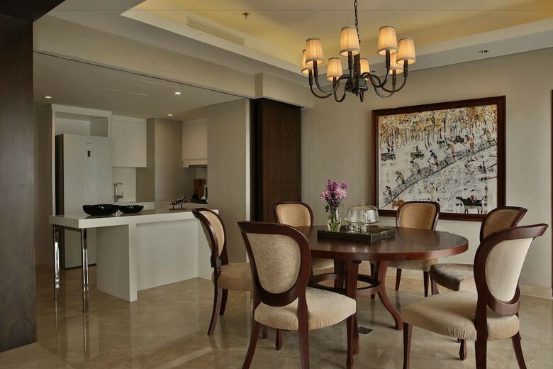 Hotel Aryaduta Lippo Village