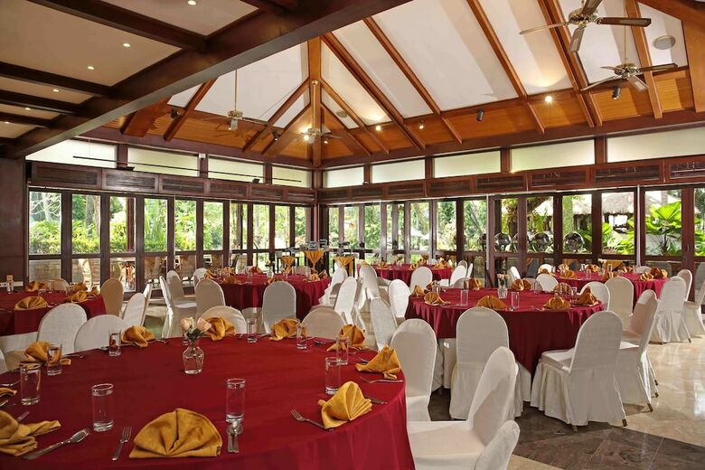 Hotel Aryaduta Lippo Village
