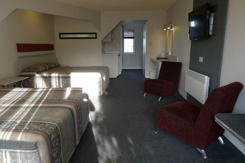 Hotel The Village Inn