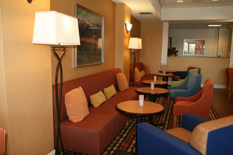 Hotel Hampton Inn Suites Lathrop, California