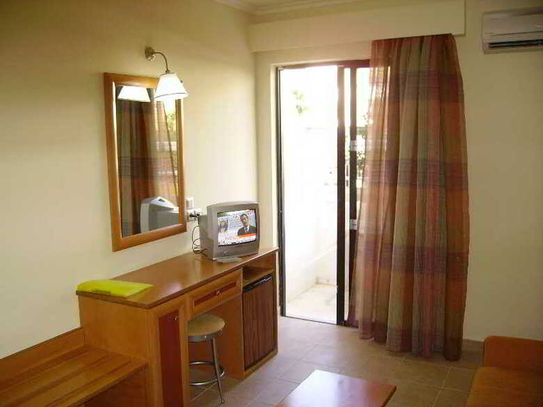 Cleopatra Hotel