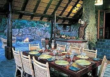 Hotel Tshukudu Bush Lodge