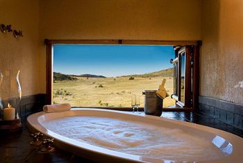 Hotel Tshukudu Bush Lodge