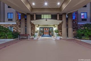 Holiday Inn Express Hotel & Suites Cleveland