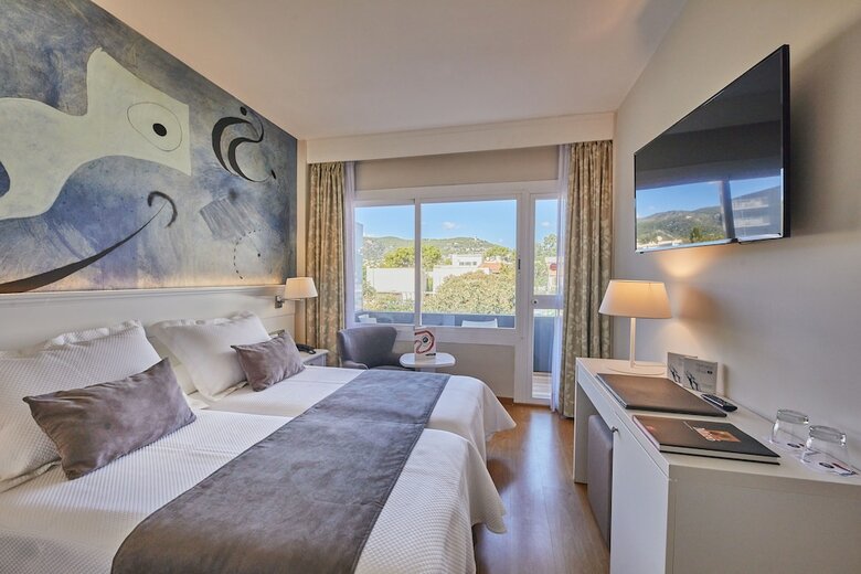Hotel Joan Mir� Museum