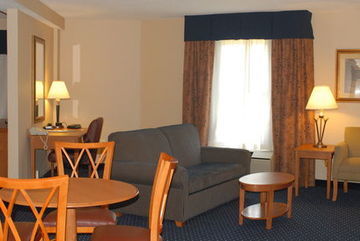 Holiday Inn Express Hotel & Su