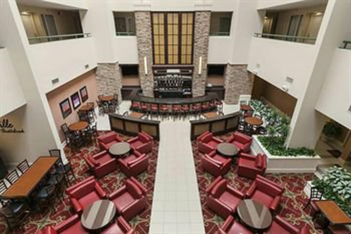 Hotel Embassy Suites Phil/valley For