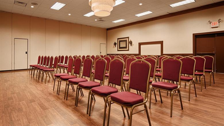 Best Western Plus Laporte Hote