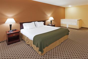 Holiday Inn Express Hotel & Suites Lebanon