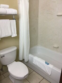 Holiday Inn Express Hotel & Suites Somerset East
