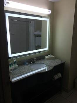 Holiday Inn Express Hotel & Suites Somerset East