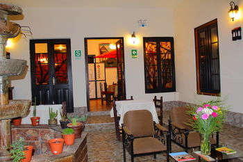 Colonial Plaza Hotel