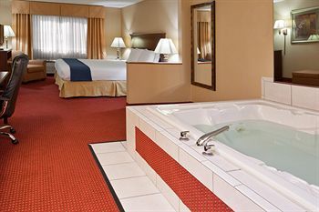 Hotel Holiday Inn Express Mt. Vernon