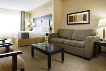 Holiday Inn Express Hotel & Suites Nepean East