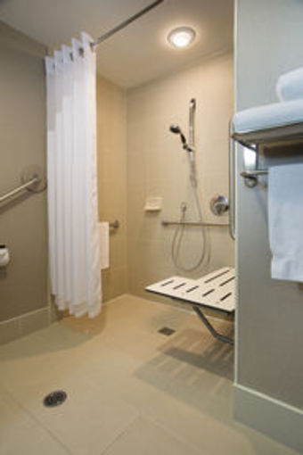 Holiday Inn Express Hotel & Suites Nepean East