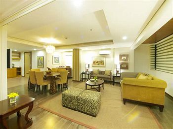 Hotel One Tagaytay Place (deluxe)