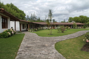 Ensenada Hotel Y Campo