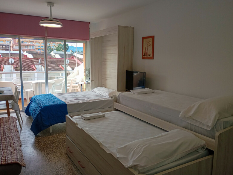 Apartamentos Voramar 3000